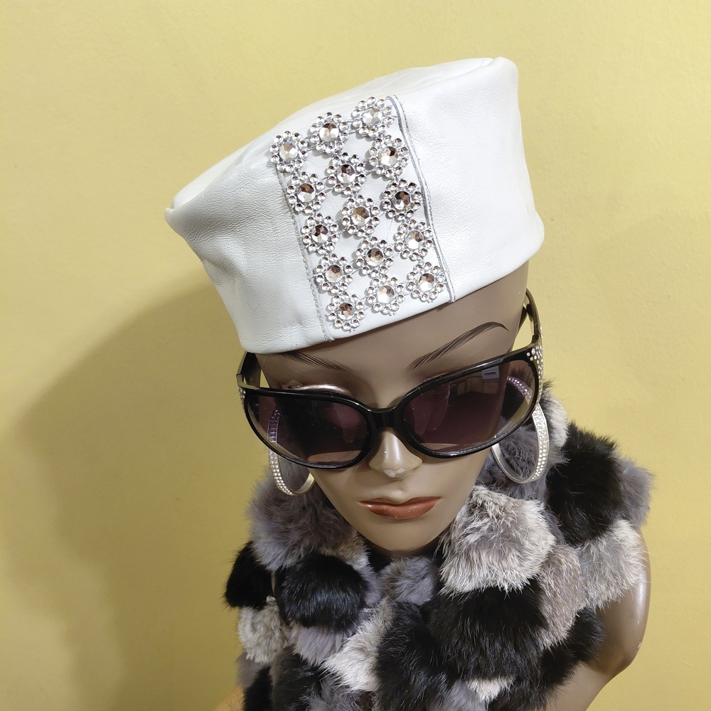 Stylish Off White Embellished Women's Beret -23"